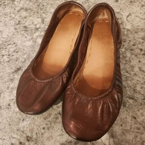 Raspberry truffle Tieks size 6